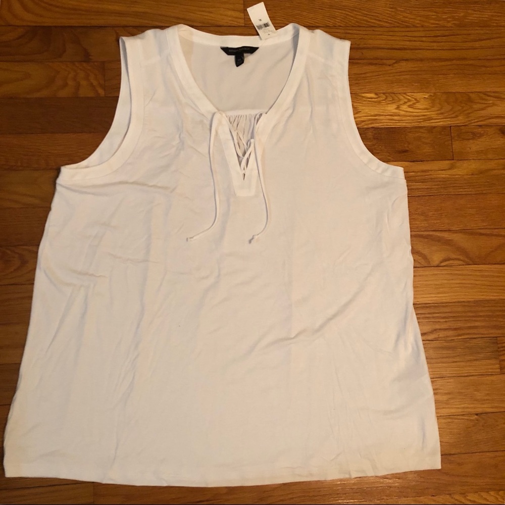 Banana Republic tie neck sleeveless top XL.white